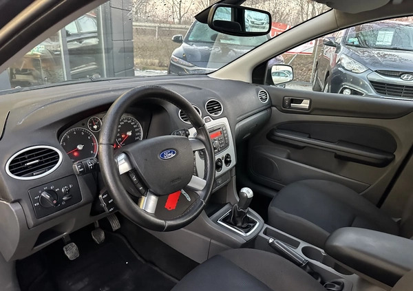 Ford Focus cena 9900 przebieg: 255000, rok produkcji 2007 z Gniezno małe 301